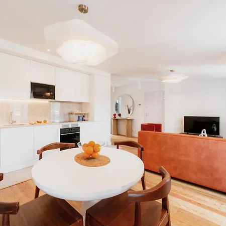 Mary Orange - No 236 2e - Stylish One-bedroom Escape * Lisbon