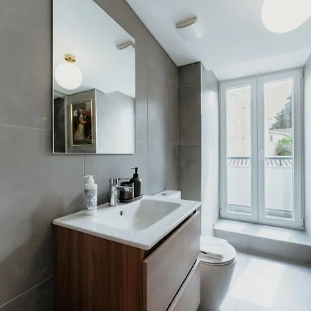 Mary Orange - No 236 2e - Stylish One-bedroom Escape Апартаменты *