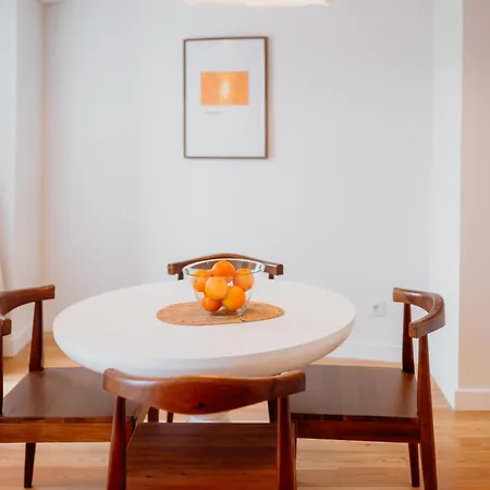 Apartment Mary Orange - No 236 2e - Stylish One-bedroom Escape *